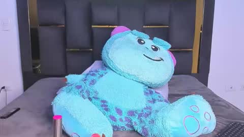 Snapshot of rome_hard chatting on February 2026 01:53:02 AM Rome online show from February 2026 01:53:02 AM