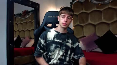 Snapshot of romeo_ricci1 chatting on December 2025 12:36:02 PM Romeo Ricci online show from December 2025 12:36:02 PM