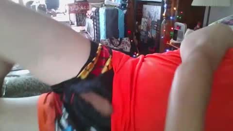 Snapshot of romeomustcum2016 chatting on December 2024 05:59:01 AM Trinked online show from December 2024 05:59:01 AM