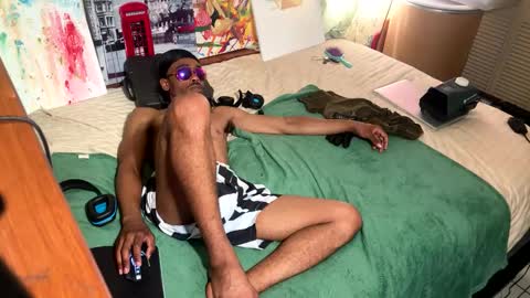 Snapshot of romeotyn chatting on February 2025 04:09:02 PM romeotyn online show from February 2025 04:09:02 PM