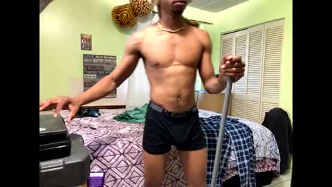 Snapshot of romeotyn chatting on February 2025 09:04:01 PM romeotyn online show from February 2025 09:04:01 PM