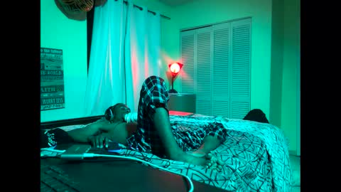 Snapshot of romeotyn chatting on March 2025 08:05:01 AM romeotyn online show from March 2025 08:05:01 AM