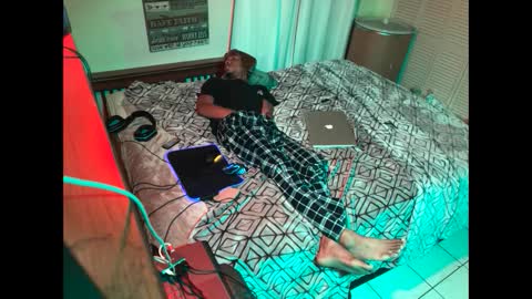 Snapshot of romeotyn chatting on March 2025 06:48:02 AM romeotyn online show from March 2025 06:48:02 AM