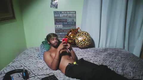 Snapshot of romeotyn chatting on September 2025 06:15:02 AM romeotyn online show from September 2025 06:15:02 AM