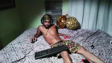 Snapshot of romeotyn chatting on October 2025 11:46:02 PM romeotyn online show from October 2025 11:46:02 PM