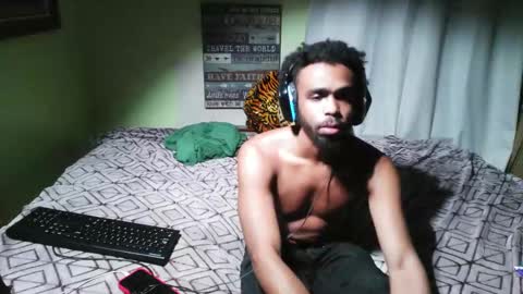 Snapshot of romeotyn chatting on October 2025 01:03:02 AM romeotyn online show from October 2025 01:03:02 AM