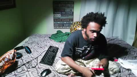 Snapshot of romeotyn chatting on October 2025 01:36:02 AM romeotyn online show from October 2025 01:36:02 AM