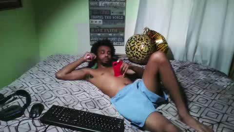 Snapshot of romeotyn chatting on October 2025 06:29:01 PM romeotyn online show from October 2025 06:29:01 PM