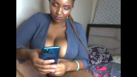 Snapshot of romina_26 chatting on February 2026 11:12:01 PM Romina 26 online show from February 2026 11:12:01 PM