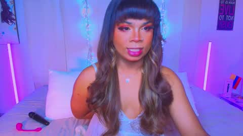 Romi Rouse online show from September 2025 04:12:02 AM