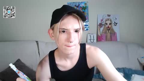 Snapshot of ron_vilss chatting on October 2025 07:07:01 AM Ron online show from October 2025 07:07:01 AM