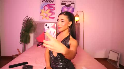 Snapshot of ronieeplay chatting on November 2025 11:10:02 PM Roni online show from November 2025 11:10:02 PM