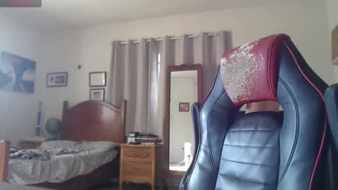 online 10pm-1am online show from October 2025 02:23:02 PM