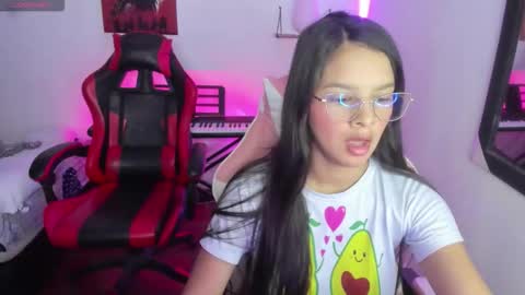  MIA AND PAUL online show from March 2026 03:18:02 PM