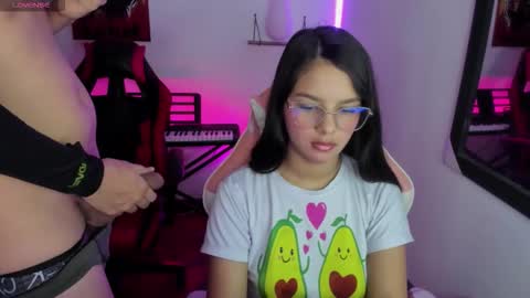  MIA AND PAUL online show from March 2026 03:40:01 PM