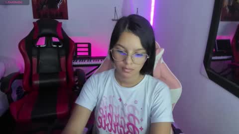  MIA AND PAUL online show from March 2026 07:00:02 PM