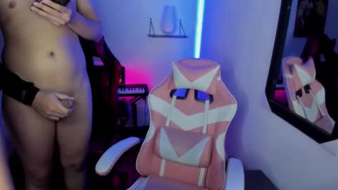  MIA AND PAUL online show from March 2026 05:44:01 AM