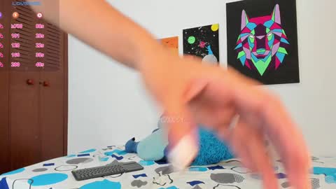 Snapshot of rooxxyy_ chatting on December 2024 12:13:01 AM online show from December 2024 12:13:01 AM