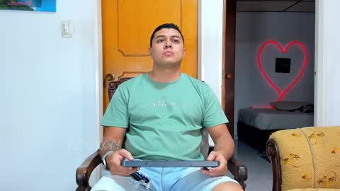 Snapshot of rooxxyy_ chatting on September 2025 12:34:01 AM online show from September 2025 12:34:01 AM