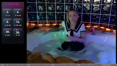 Snapshot of ropekittenn chatting on December 2024 08:10:02 PM Ropekittenn online show from December 2024 08:10:02 PM