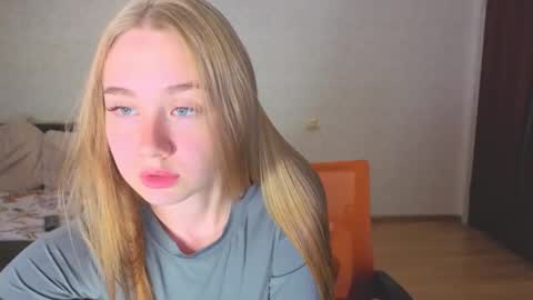 Snapshot of rosalina0230 chatting on October 2025 02:16:01 PM rosalina online show from October 2025 02:16:01 PM