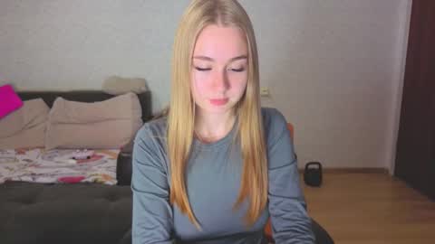 Snapshot of rosalina0230 chatting on October 2025 08:37:01 AM rosalina online show from October 2025 08:37:01 AM