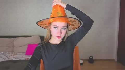 Snapshot of rosalina0230 chatting on October 2025 06:39:02 AM rosalina online show from October 2025 06:39:02 AM