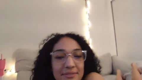 Snapshot of rosalinatoosexy chatting on January 2025 08:32:02 AM Rosalina online show from January 2025 08:32:02 AM