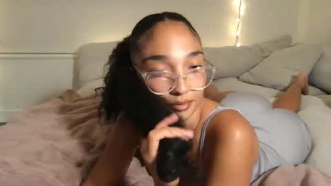 Snapshot of rosalinatoosexy chatting on October 2025 05:06:01 AM Rosalina online show from October 2025 05:06:01 AM