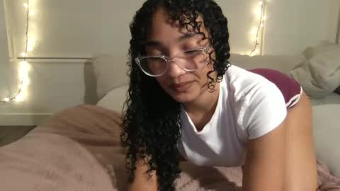 Snapshot of rosalinatoosexy chatting on February 2026 05:25:01 AM Rosalina online show from February 2026 05:25:01 AM