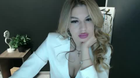 Rosalina online show from May 2026 12:34:02 PM