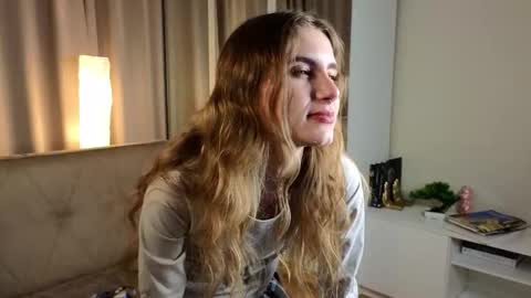 Snapshot of rosalvaulman chatting on December 2025 03:10:01 PM Kylie online show from December 2025 03:10:01 PM