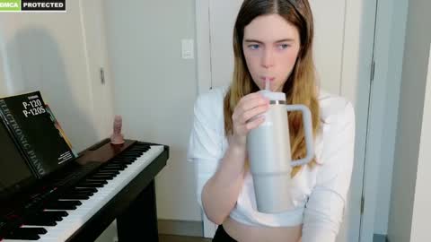 rose77782 online show from February 2025 06:16:01 PM