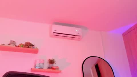 Snapshot of rose__saenz chatting on October 2025 07:55:02 PM Rose Saenz online show from October 2025 07:55:02 PM