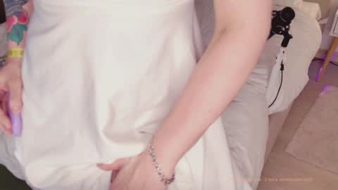 Snapshot of rose_monarch chatting on January 2025 01:16:02 AM Rose online show from January 2025 01:16:02 AM