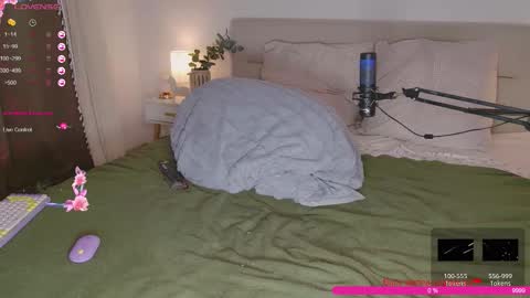 Snapshot of rose_monarch chatting on November 2025 03:50:01 PM Rose online show from November 2025 03:50:01 PM