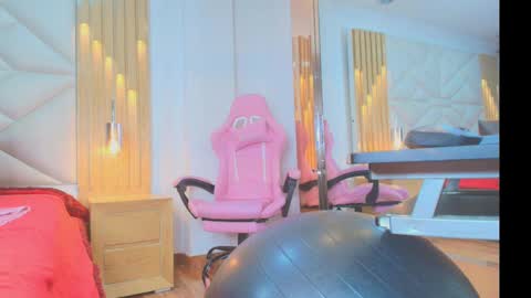 Snapshot of rose_nichols chatting on November 2025 03:27:01 AM online show from November 2025 03:27:01 AM