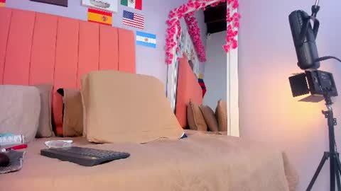 Rosse online show from July 2026 07:27:02 PM