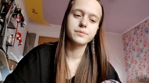 Snapshot of roseannehensle chatting on December 2025 01:13:01 AM Sophie online show from December 2025 01:13:01 AM