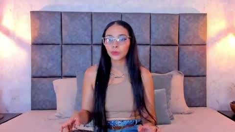 roseaurora online show from April 2026 12:21:01 PM