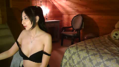 Snapshot of rosedahlia chatting on February 2025 08:17:01 AM Dahlia Rose online show from February 2025 08:17:01 AM