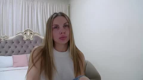 Rose Hubbard online show from September 2025 05:31:01 AM