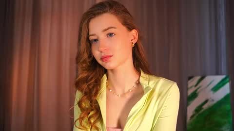 Snapshot of rosellegaeta chatting on October 2025 04:32:02 AM Elsa online show from October 2025 04:32:02 AM