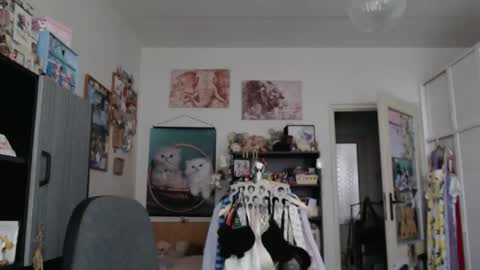 Rose online show from November 2025 01:21:02 PM