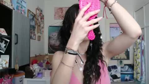 Rose online show from April 2026 12:47:01 PM