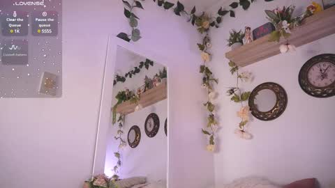 Snapshot of rosemary_rain chatting on March 2025 12:11:02 AM Stephani online show from March 2025 12:11:02 AM