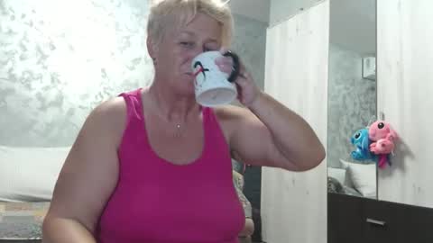 Lovepinklilly online show from September 2025 08:52:01 PM