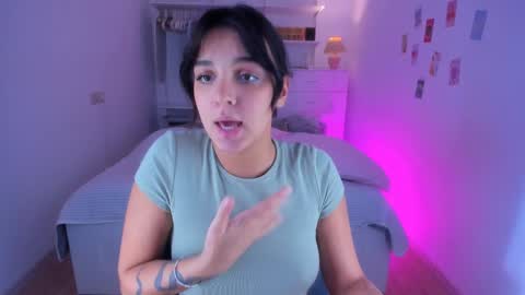 Snapshot of roshelle_xxx chatting on February 2025 11:33:02 AM Roshelle online show from February 2025 11:33:02 AM