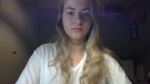 Snapshot of rosie_june chatting on January 2026 07:44:02 AM Rosie online show from January 2026 07:44:02 AM