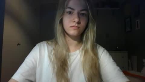 Snapshot of rosie_june chatting on February 2026 08:13:01 AM Rosie online show from February 2026 08:13:01 AM